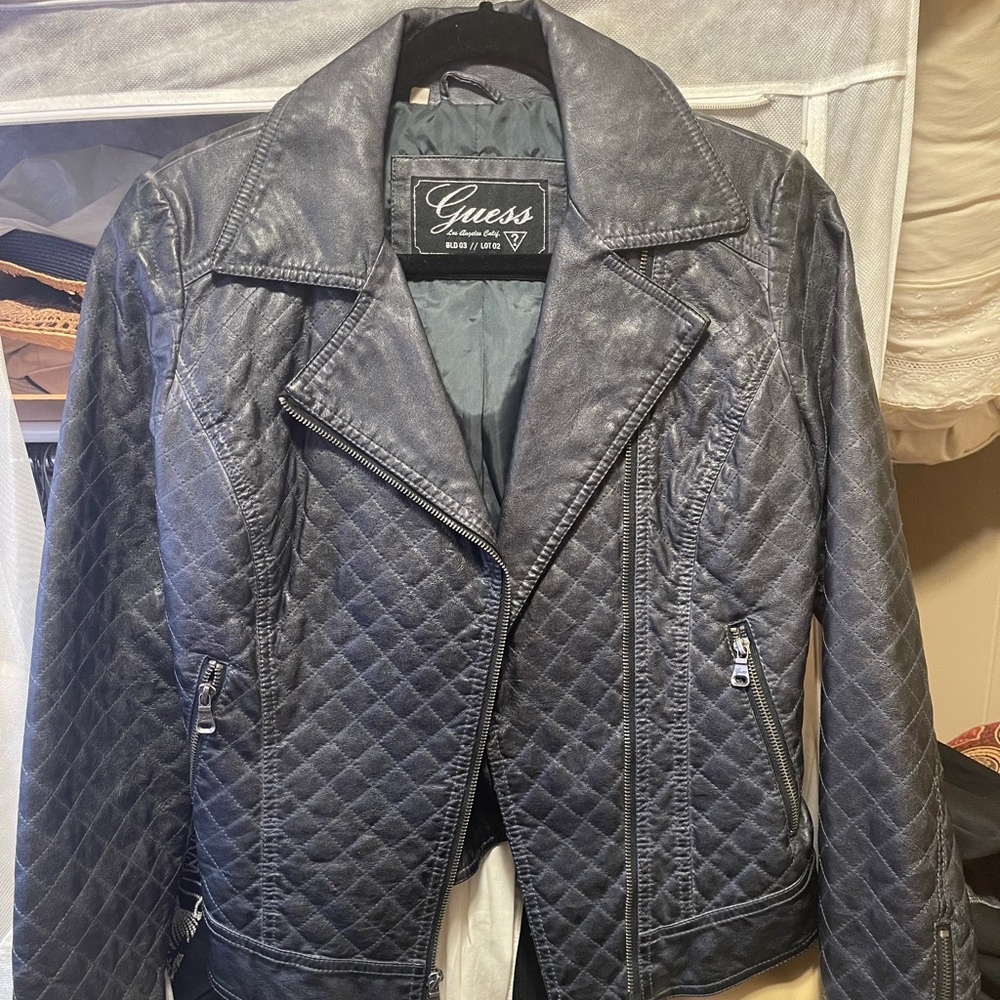 Guess leather jacket opaque style